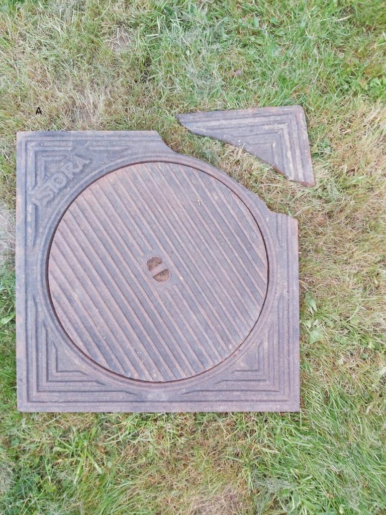 Taque en fonte de 39x39, Enlèvement, Utilisé