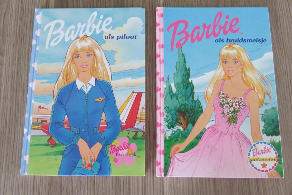 Boeken: Barbie als piloot en Barbie als bruidsmeisje, Ophalen of Verzenden, Gelezen, Fictie algemeen