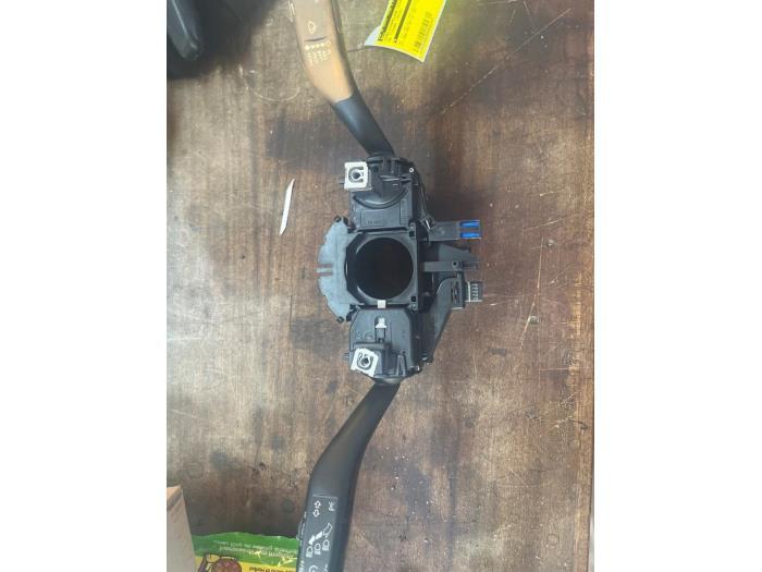 Commutateur combi colonne de direction d'un Volkswagen Tigua, Enlèvement ou Envoi, 3 mois de garantie, Utilisé, Volkswagen
