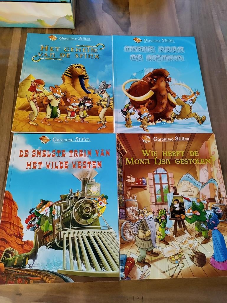 Geronimo Stilton 4 stripboeken, Ophalen of Verzenden, Zo goed als nieuw