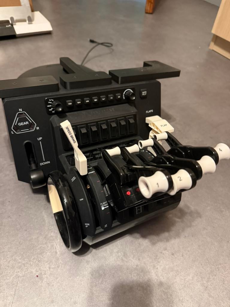 Honeycomb Bravo Throttle Quadrant, Computers en Software, Joysticks, Ophalen of Verzenden, Gebruikt