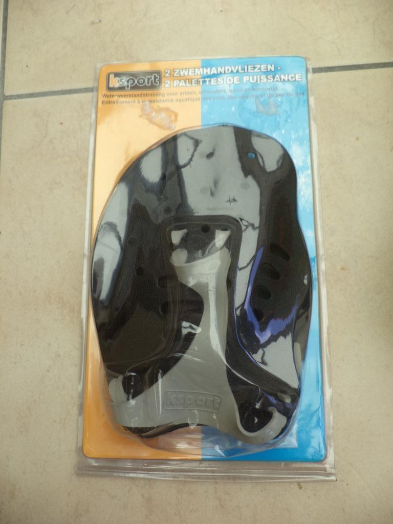 2 nouveaux gants de bain, Neuf, Garçon ou Fille, Enlèvement ou Envoi, Accessoire de natation