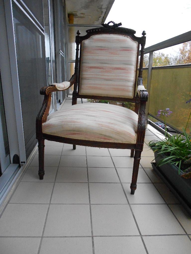 FAUTEUIL de style LOUIS XVI, Enlèvement, Utilisé, Tissus