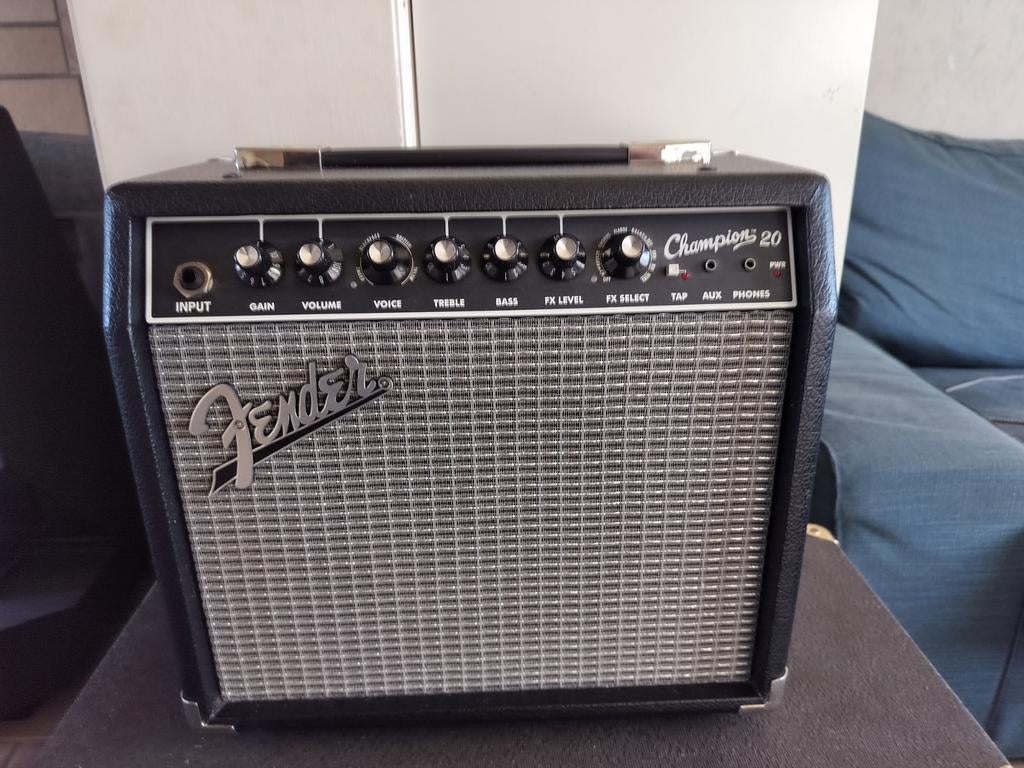 Fender Champion 20 met Celestion TF0818, Muziek en Instrumenten, Ophalen