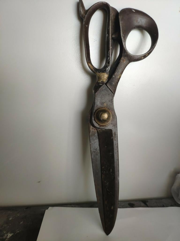 Ciseaux anciens, Enlèvement ou Envoi