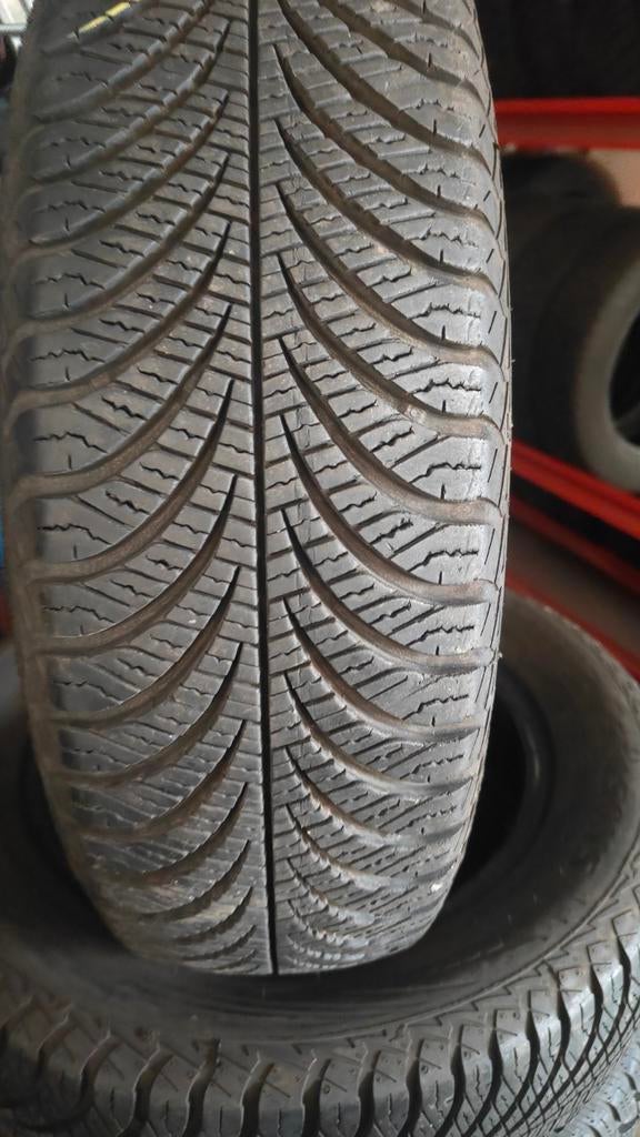 165/70r14 Goodyear 16570r14 16570r14 30€ par pièce avec espa, Enlèvement, Utilisé