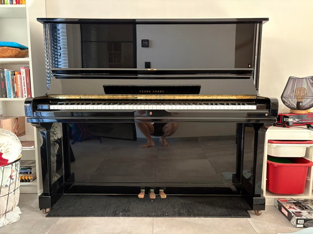 Young Chang U131 buffetpiano – krachtige klank, Enlèvement ou Envoi, Brillant, Utilisé, Piano
