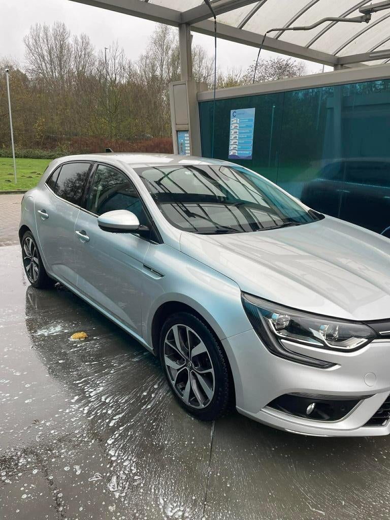 Renault Megane  BOSE edition, Auto's, Voorwielaandrijving, 1800 kg, 4 cilinders, Leder en Stof