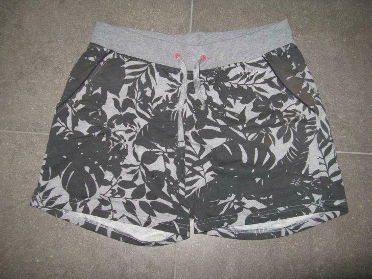 Toffe sportieve/zomerse short, Esprit, maat M (38), nieuw, Kleding | Dames, Broeken en Pantalons, Nieuw, Maat 38/40 (M), Overige kleuren