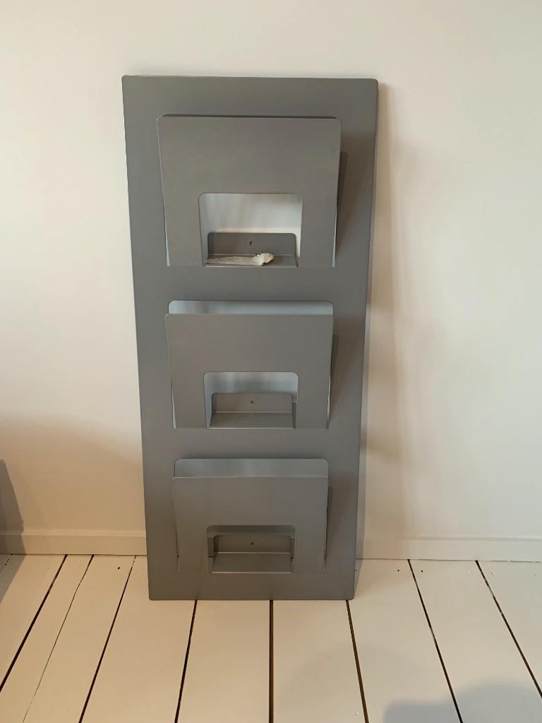 Porte-revues mural IKEA, Maison & Meubles, Accessoires pour la Maison | Porte-journaux & Porte-revues, Enlèvement, Utilisé