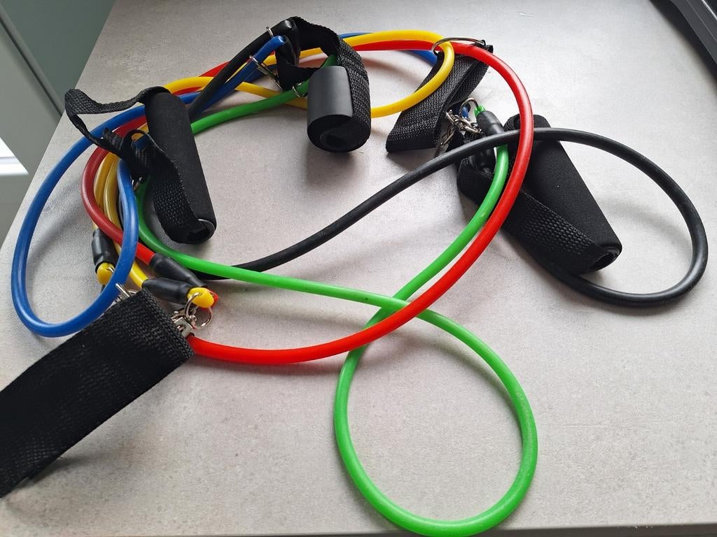 Fitnesselastieken, Ophalen, Zo goed als nieuw