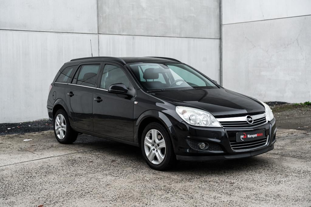 Astra Break Ecoflex / 1.7 CDTI / 110 Pk / Trekhaak, Auto's, Voorwielaandrijving, Electronic Stability Program (ESP), Stof, Zwart