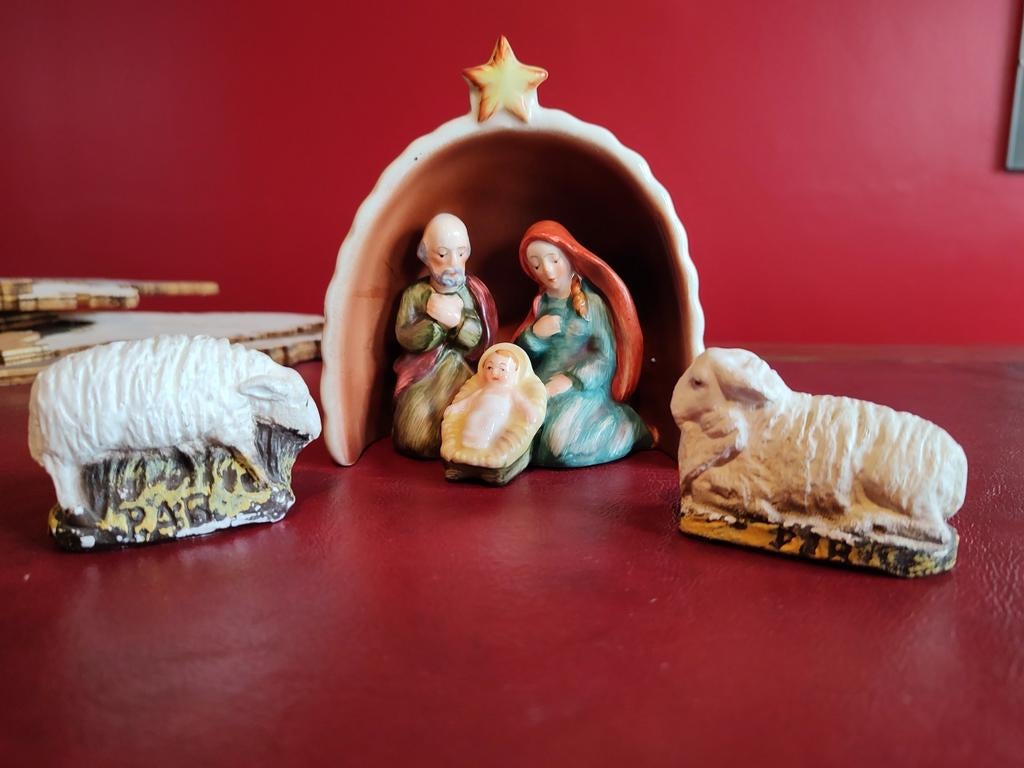 Kerststalletje met twee schaapjes, Antiek en Kunst, Ophalen