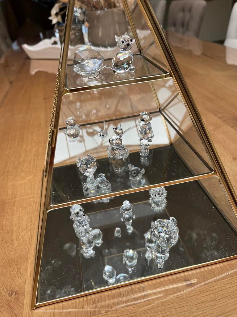 Piramide met swarovski beeldjes ingebegrepen, Verzamelen, Swarovski, Ophalen, Zo goed als nieuw