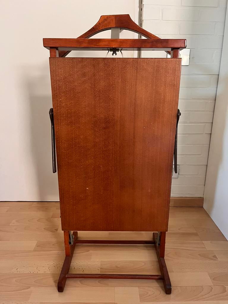 Fratelli Reguitti Valet Stand with Pant Press, Ophalen, Zo goed als nieuw