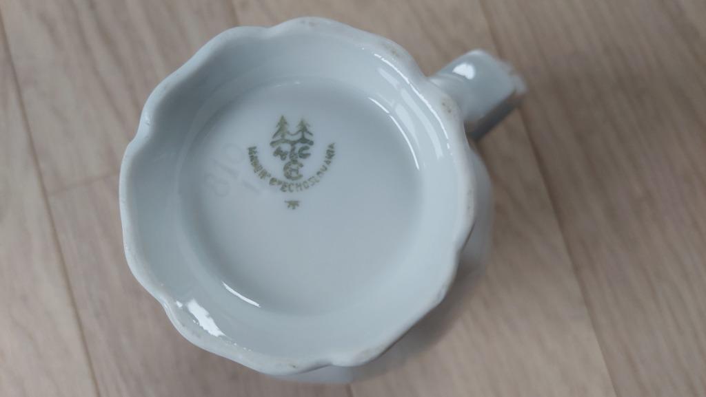 porcelaine Tchecoslova, Enlèvement