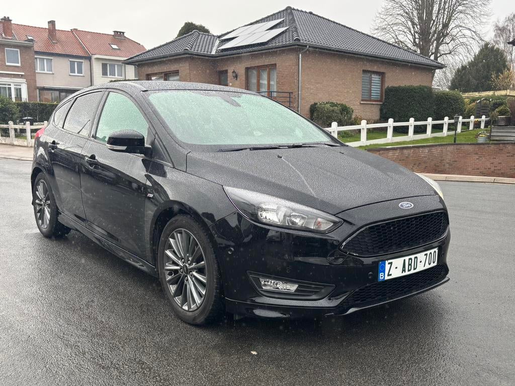 Ford Focus ST Line Black night édition 2017, Auto's, Euro 5, Stof, Zwart, Zwart
