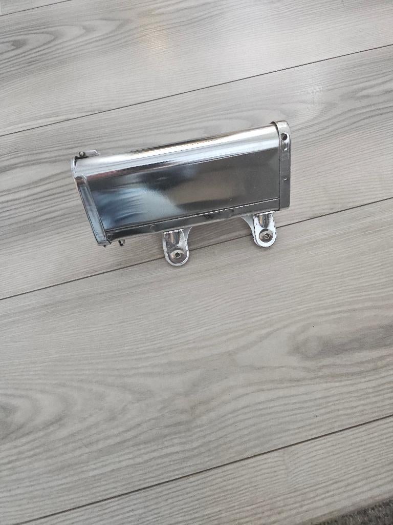 Chromen gereedschapsbox Suzuki Intruder 1400, Ophalen of Verzenden