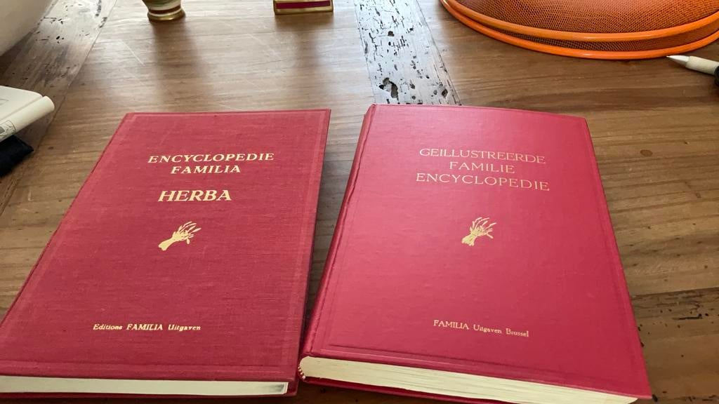 Geïllustreerde familie encyclopedie, Boeken, Ophalen of Verzenden, Zo goed als nieuw