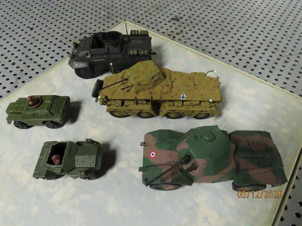 5 Pantserwagen modellen 0.A. 1/43 Schuco Matchbox Lesney, Enlèvement ou Envoi, Autres, Miniature ou Figurine