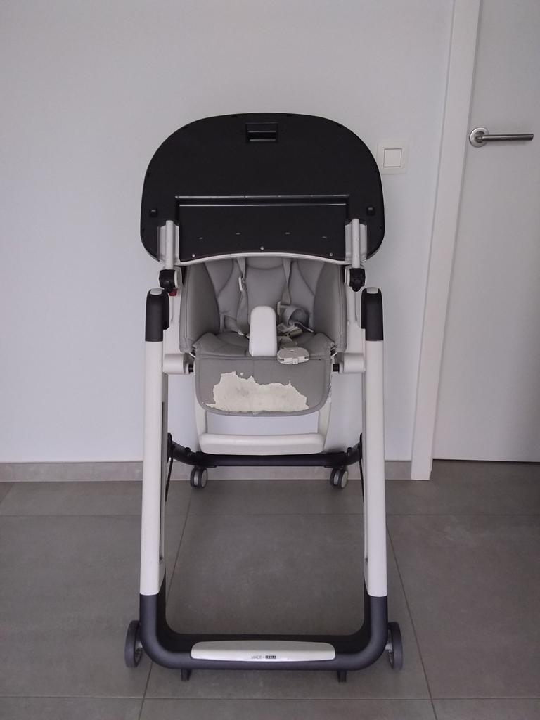KINDERSTOEL Peg-Pérego ( in prijs verlaagd), Kinderen en Baby's, Ophalen, Gordel(s)