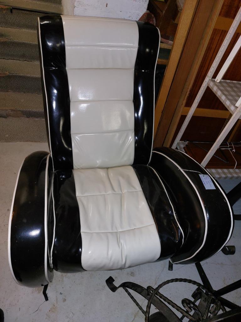 Fauteuil rockingchair année 1950 style américain, Enlèvement