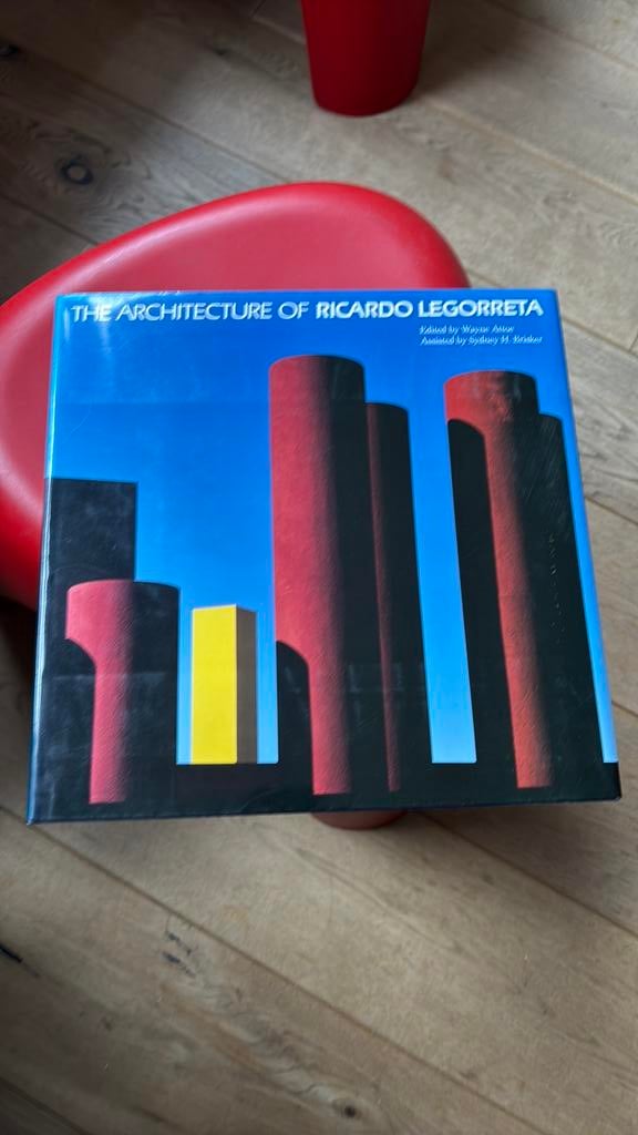 The architecture of Ricardo Legorreta, Ophalen of Verzenden, Zo goed als nieuw