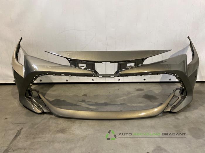 Voorbumper van een Toyota Corolla (6X1), Gebruikt, -, -, Ophalen of Verzenden