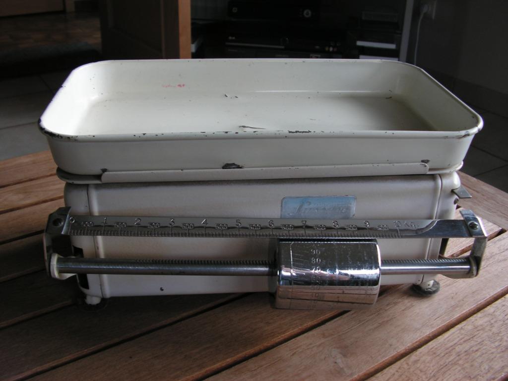 Vintage keukenweegschaal schaal licht beschadigd., Antiek en Kunst, Ophalen of Verzenden