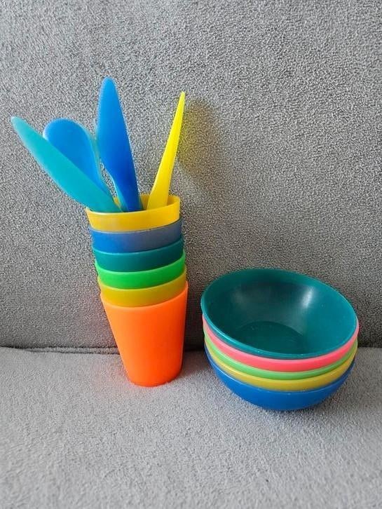 Lot verres, bols et couverts plastique couleur ikea, Enlèvement ou Envoi, Comme neuf