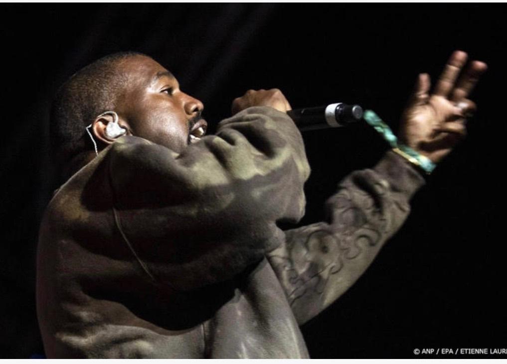 2 billets, rang 1, Kanye West, Tickets & Billets, Concerts | R&B & Hip-hop, Deux personnes, Juin