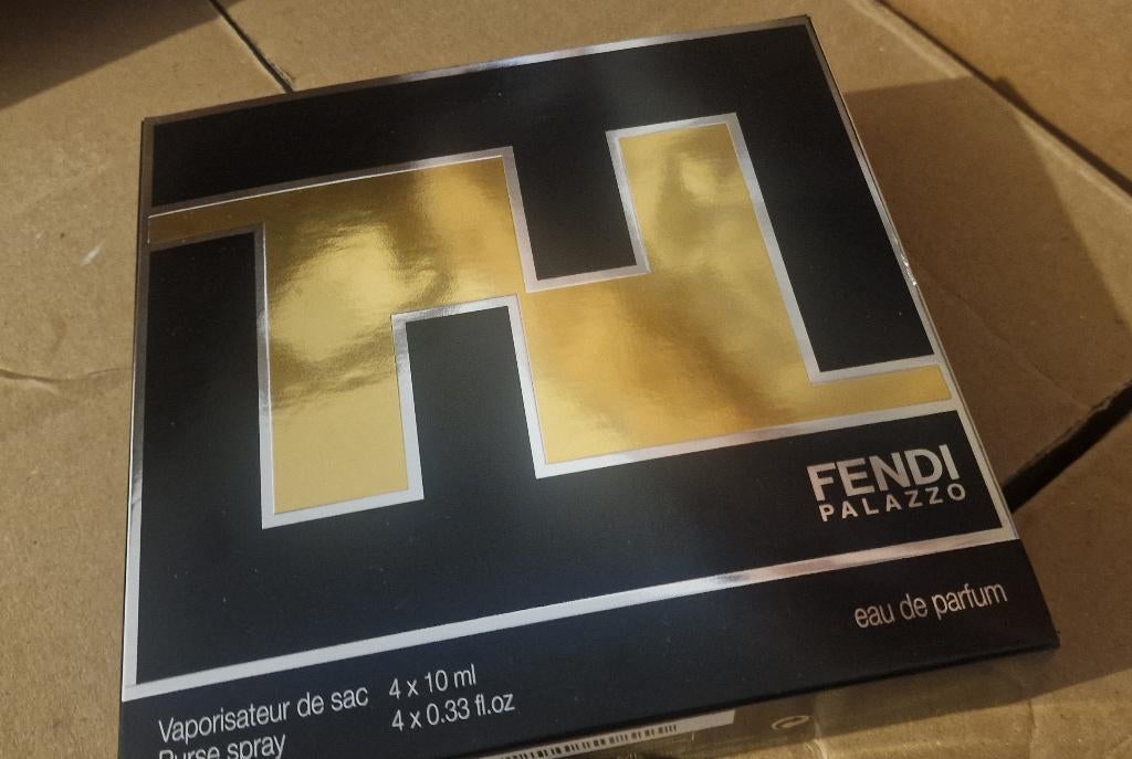 Parfum, Ophalen of Verzenden, Zo goed als nieuw, Gevuld