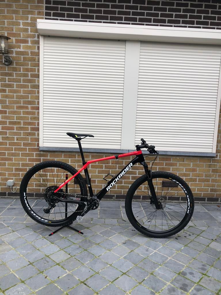 MTB ROCKRIDER XC 900 BOOST– 2020 (Zwart/Rood), Hardtail, Heren, Zo goed als nieuw, Ophalen