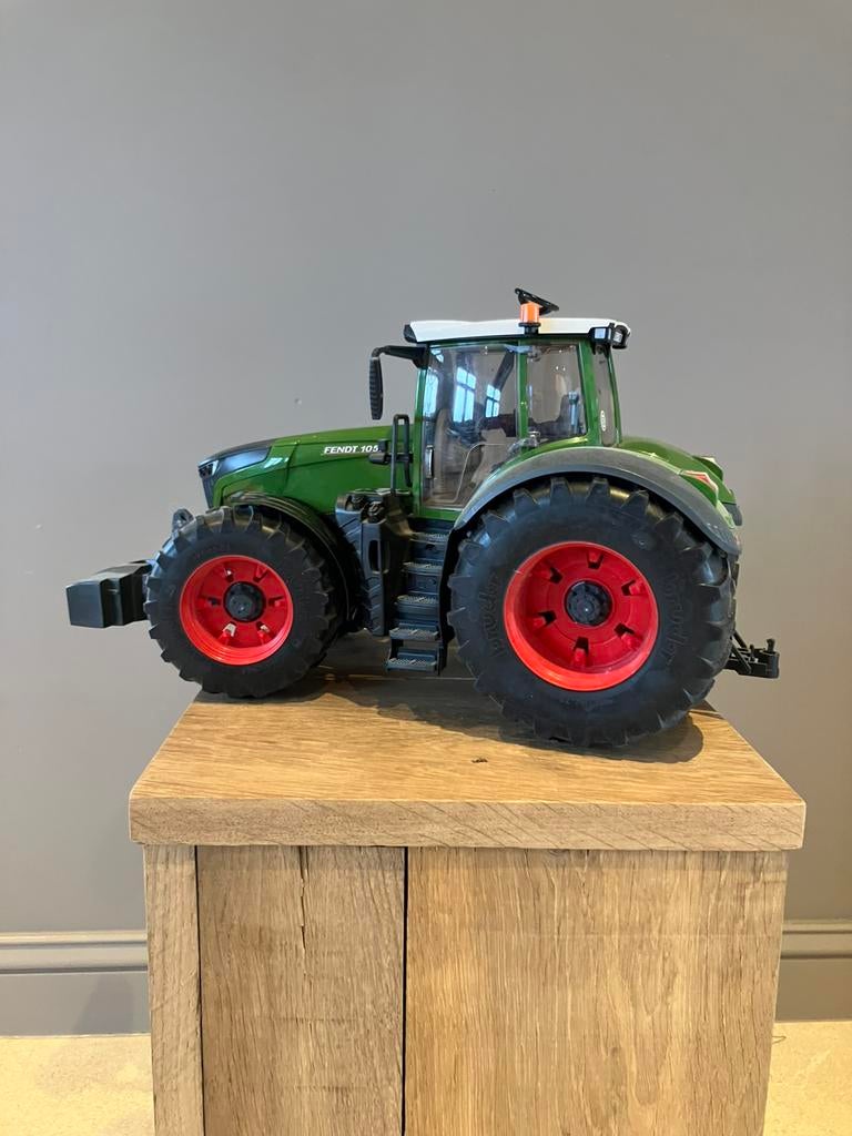 Bruder Fendt 1050, Ophalen, Zo goed als nieuw