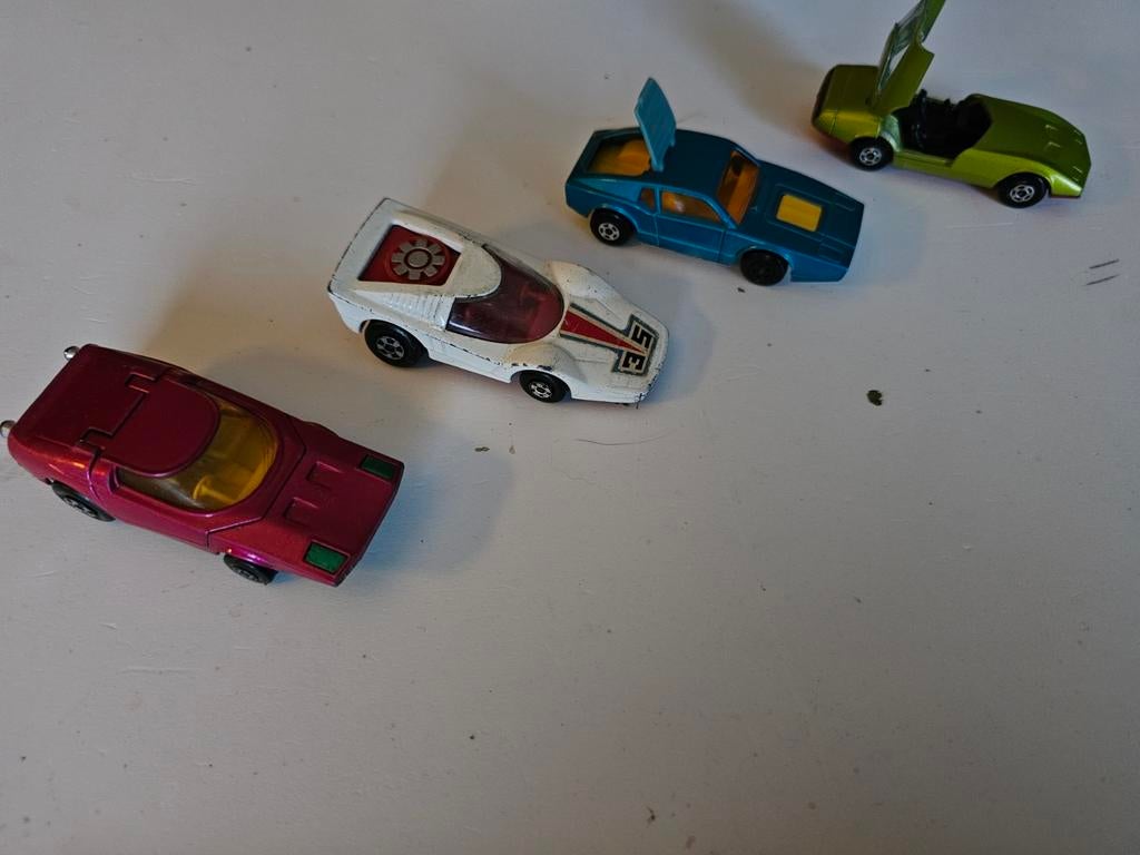 Set van 4 supersnelle miniaturen in luciferdoosjes., Verzenden