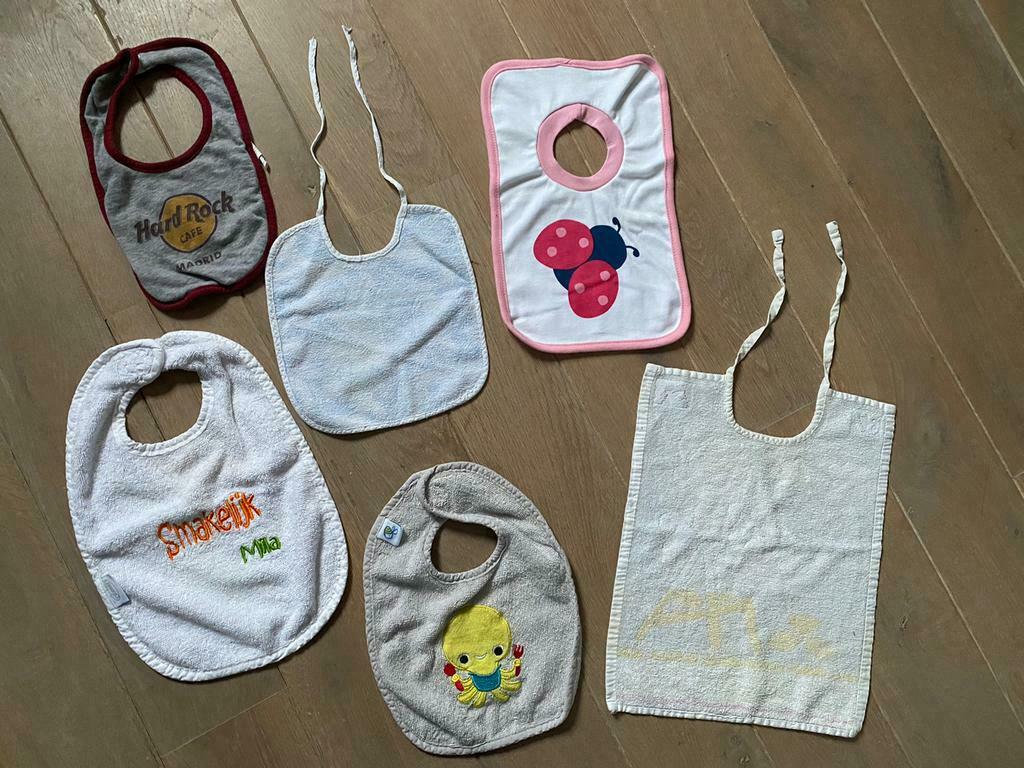 Set slabbetjes / morsdoekjes in zeer goede staat, Enlèvement ou Envoi, Comme neuf, Autres types