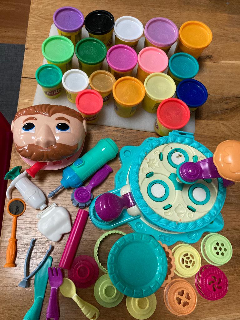 Play-Doh set tandarts en cupcake maker, Enlèvement ou Envoi, Utilisé