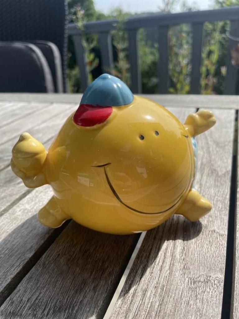 Tirelire émoticone smiley Happy - Vintage - collection, Enlèvement, Comme neuf, Pierre, Poterie ou Céramique, Figurine de Bande dessinée ou de Dessin animé
