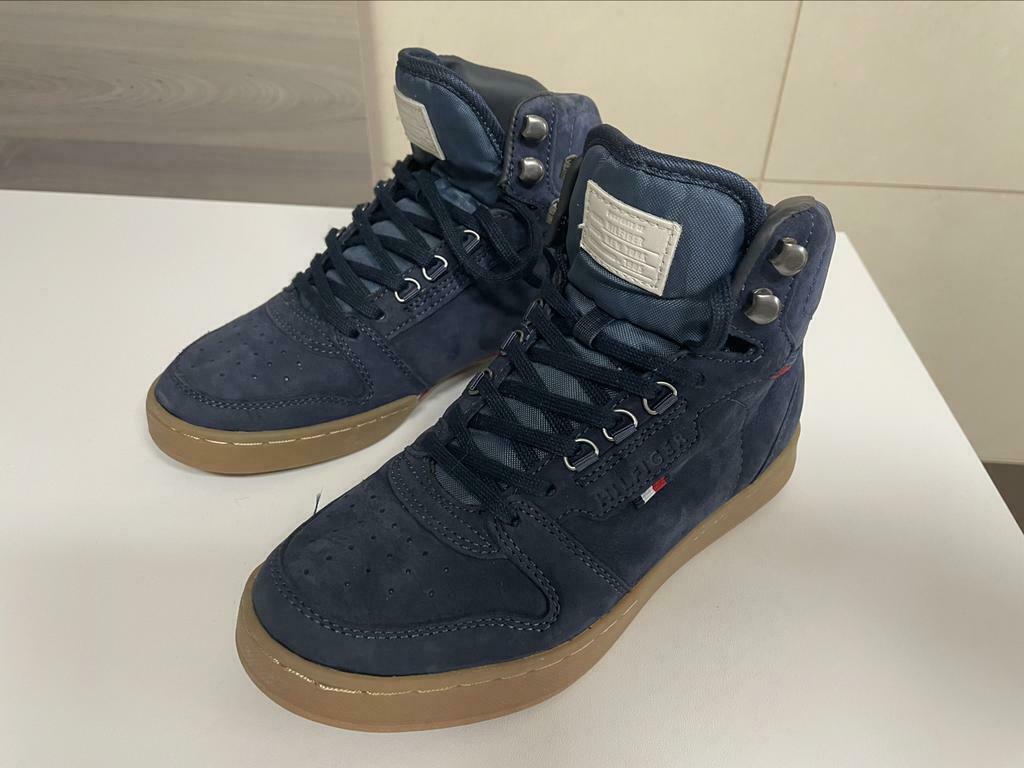 Chaussures Tommy Hilfiger pointure 34, Enfants & Bébés, Vêtements enfant | Chaussures & Chaussettes, Comme neuf, Tommy Hilfiger