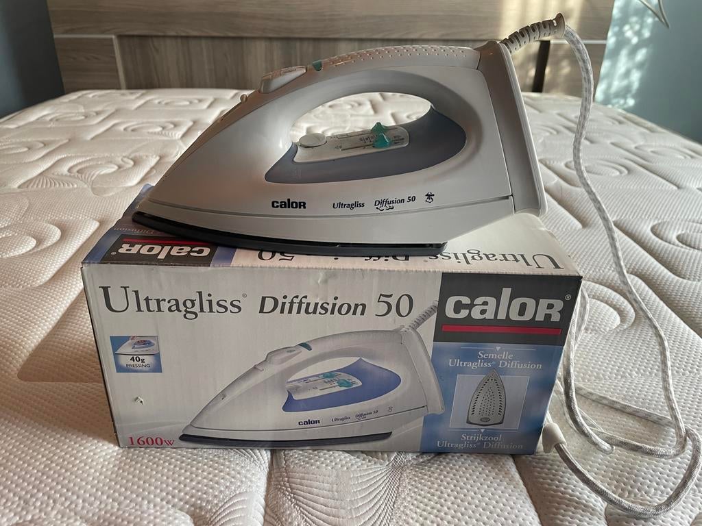 Fer à vapeur Calor Ultragliss Diffusion 50, Enlèvement, Comme neuf