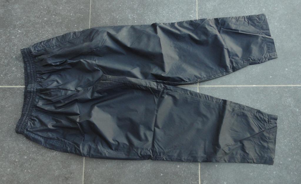 Pantalon de pluie ONE-OFF SPORT (L), Caravanes & Camping, Vêtements de pluie, Enlèvement, Comme neuf, Pantalon de pluie, Heren