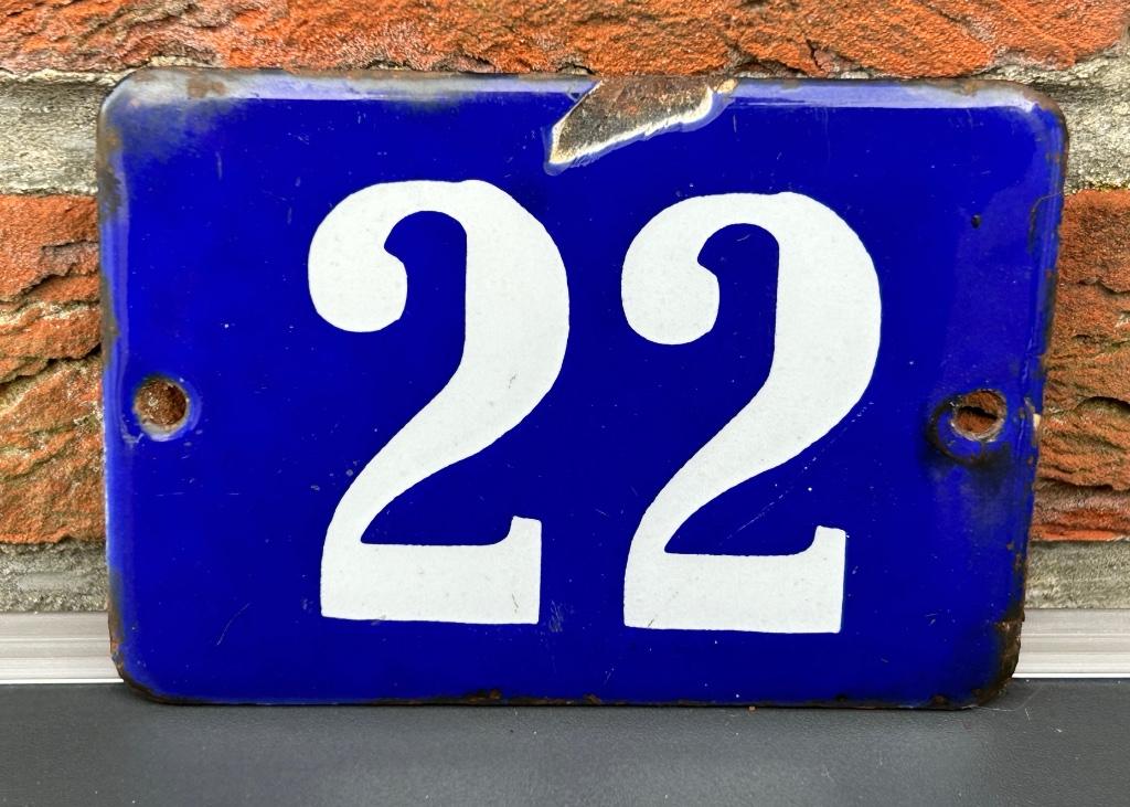 Emaille huisnummer 22, Antiek en Kunst, Ophalen of Verzenden