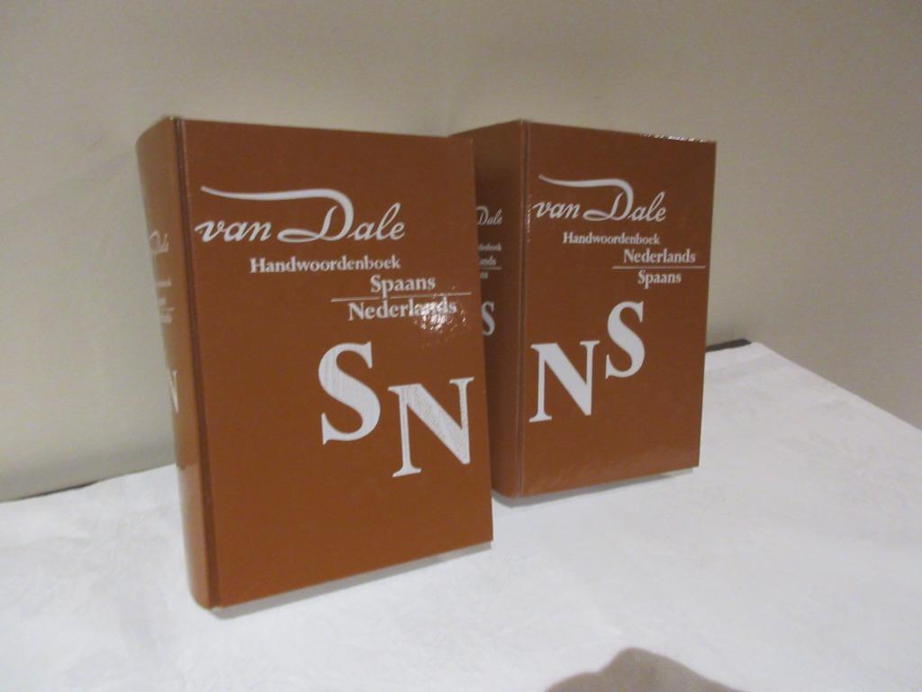 VAN DAELE handwoordenboek Nederlands Spaans en omgekeerd, Boeken, Ophalen, Nederlands