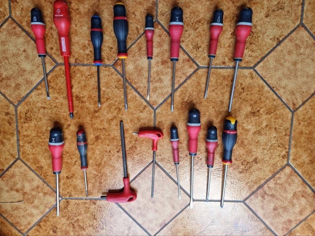 Facom 14-delige schroevendraaier, Doe-het-zelf en Bouw, Ophalen, Zo goed als nieuw