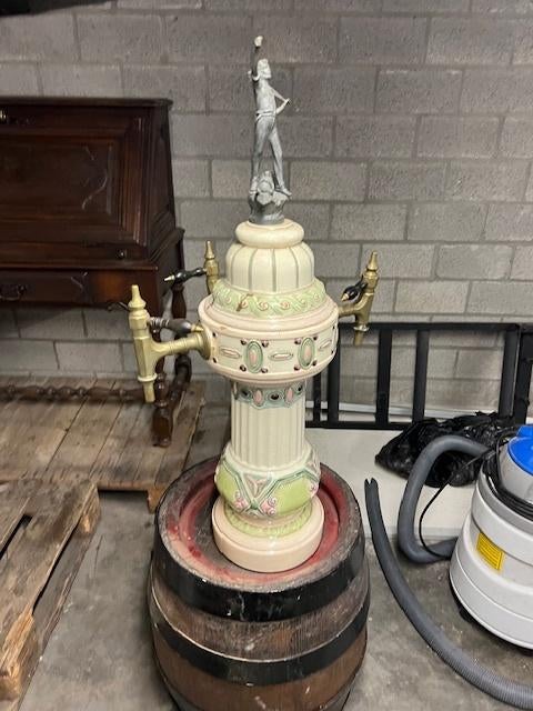 mooi tapkraan oud antiek in orde horica, Ophalen