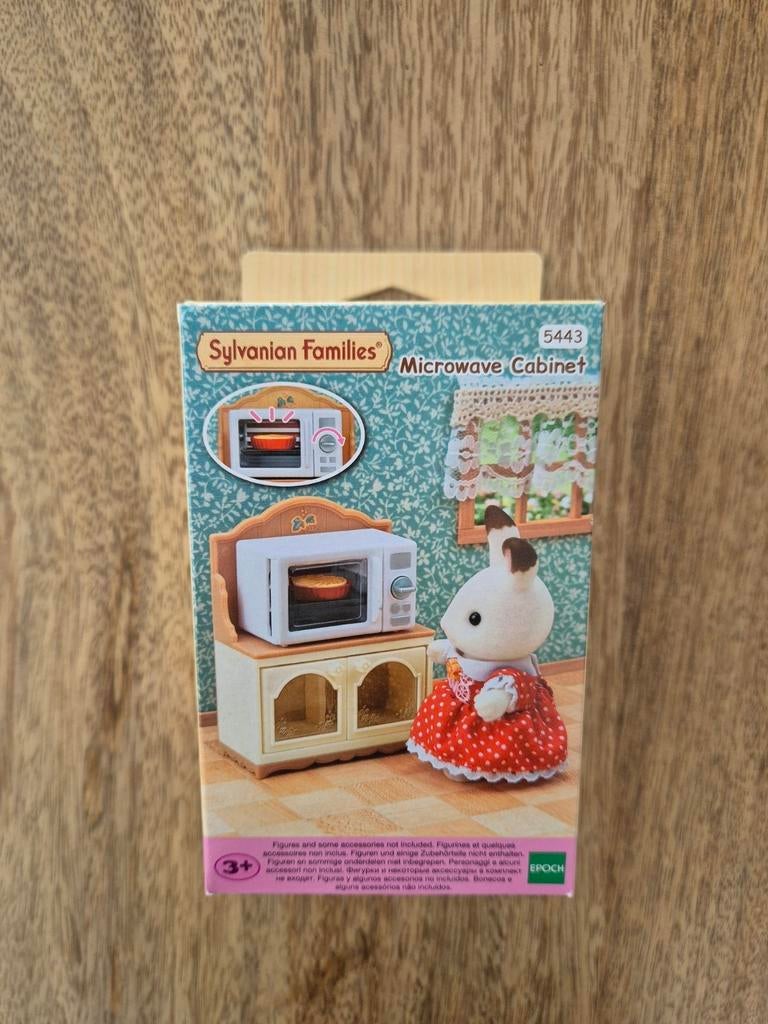 Epoch Sylvanian Families 5443 : Microwave Cabinet, Kinderen en Baby's, Ophalen of Verzenden, Nieuw