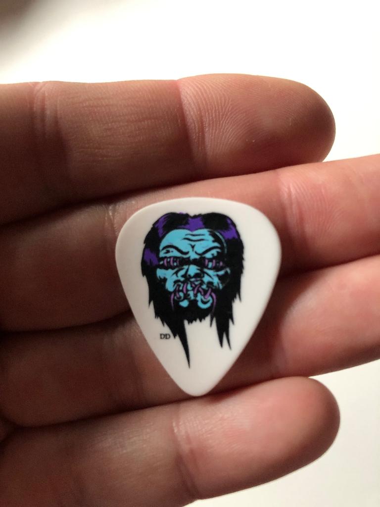 Metallica Robert Trujillo 2010 tour zombie plectrum, Ophalen of Verzenden, Zo goed als nieuw