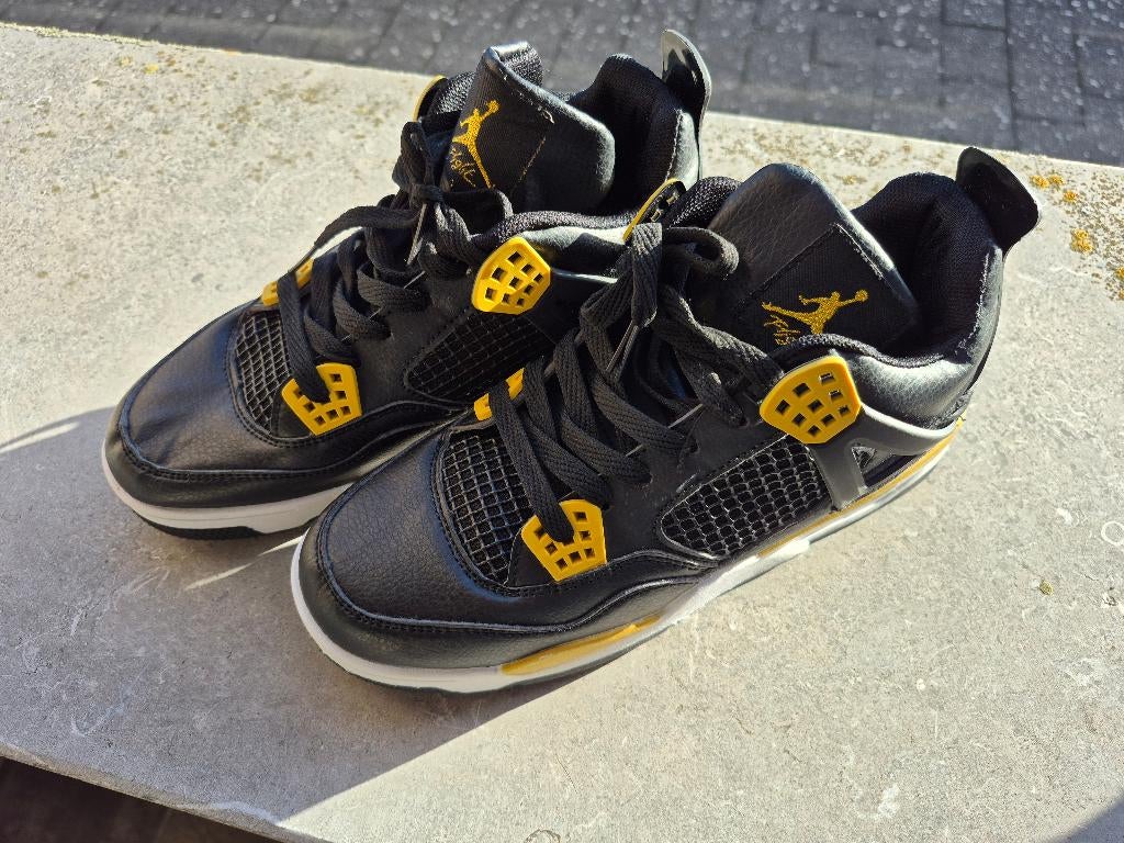 Nieuwe Nike Air Jordan 4 retro yellow thunder maat 39, Ophalen, Overige kleuren, Nike, Nieuw
