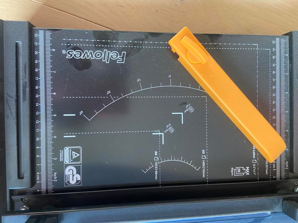 Cisaille Stellar A4 Fellowes, Enlèvement, Neuf