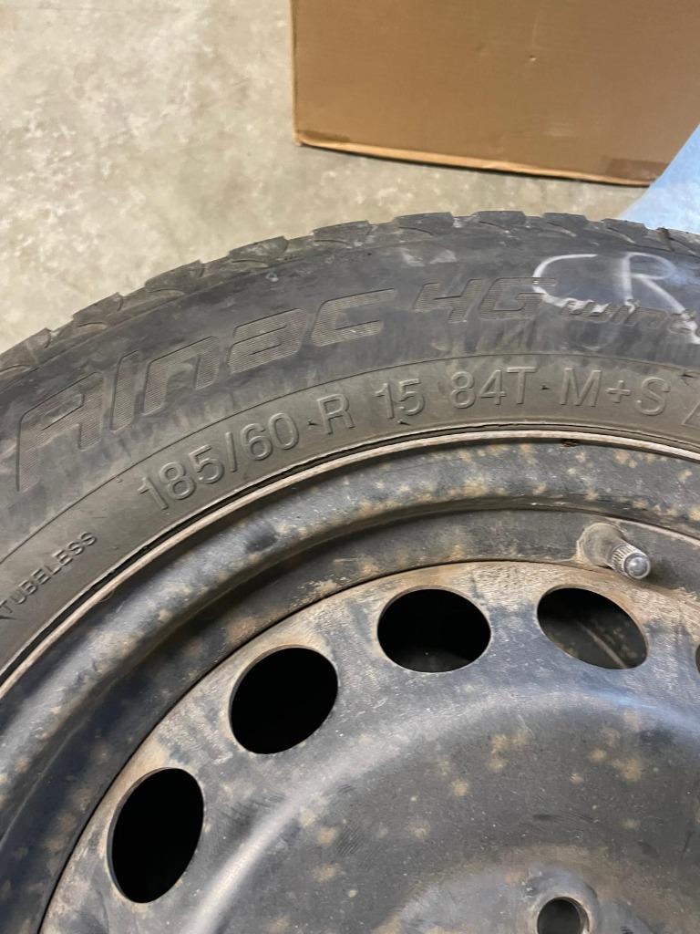 Roues pour Twingo, Pneus hiver, Véhicule de tourisme, Enlèvement, Utilisé